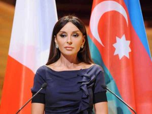 1468586416_mehriban_aliyeva_261012_14